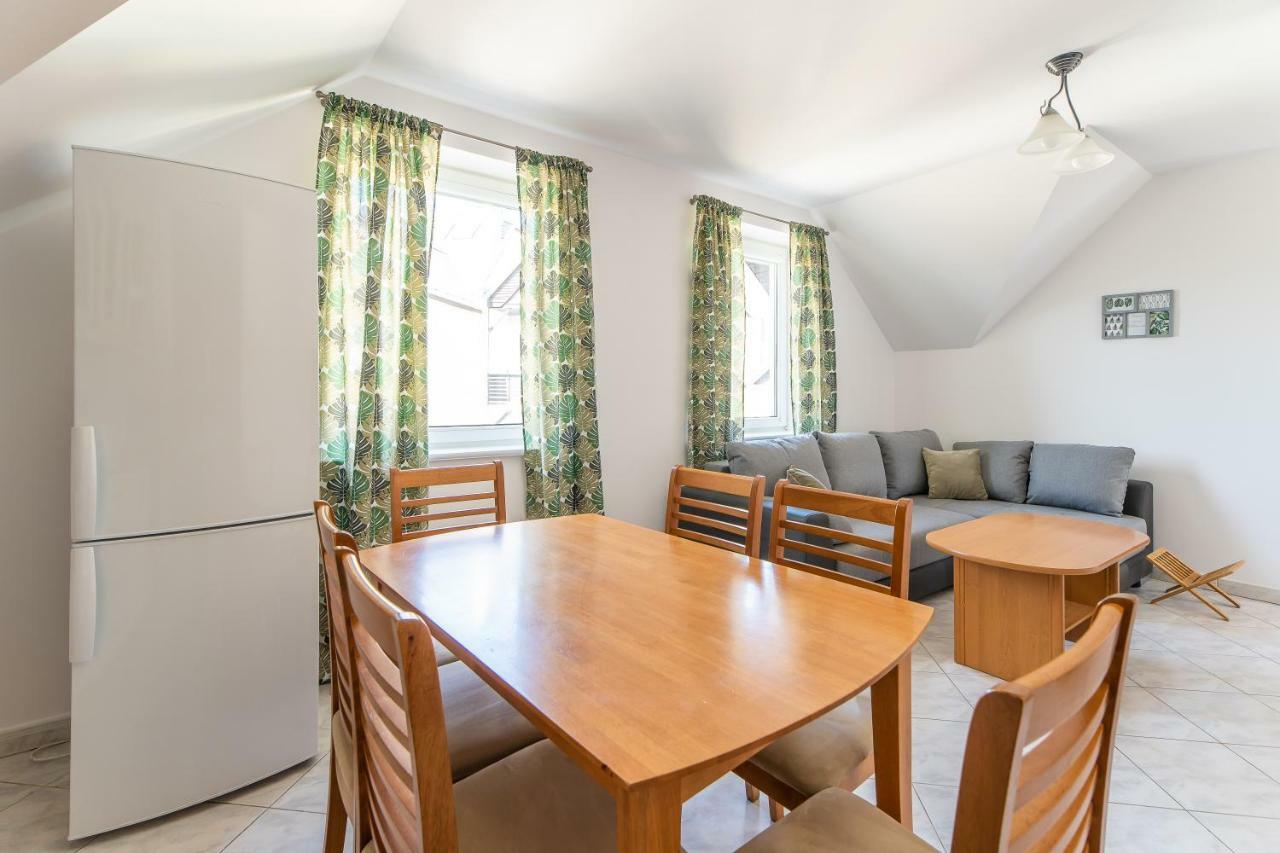 3-Bedroom Apartment Plac Neptuna By Noclegi Renters Miedzyzdroje Eksteriør bilde